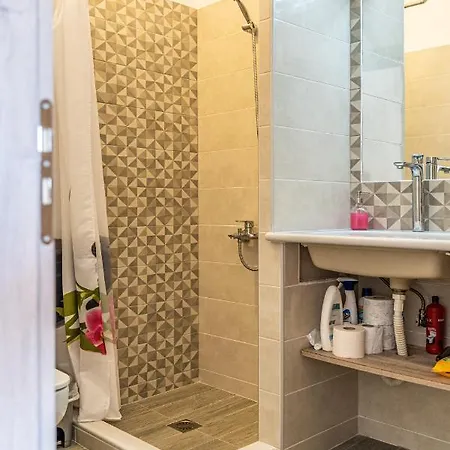 Nenes بيت للعطل