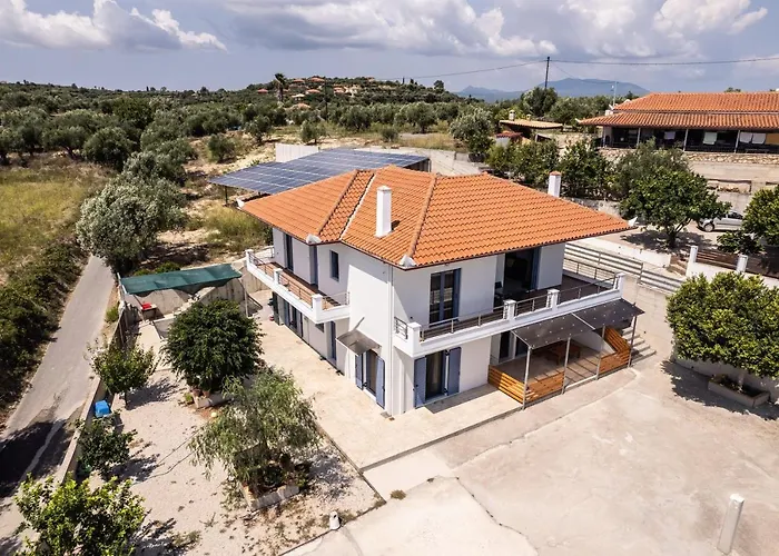 Nenes 別荘 Koróni